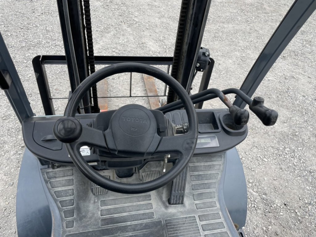 トヨタ   リフト 52-8FD25
