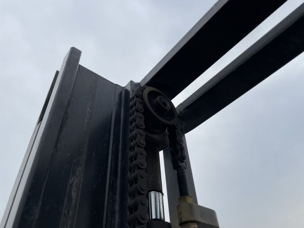 トヨタ   リフト 52-8FD25